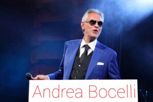 Andrea Bocelli Biography 